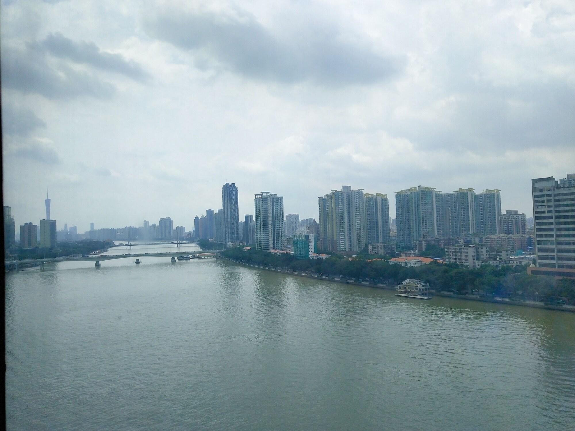 Howard Johnson Riverview Hotel 광저우 외부 사진